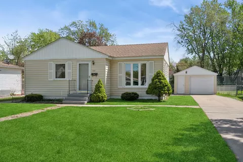 5248 Idaho Ave N, Crystal, MN 55428