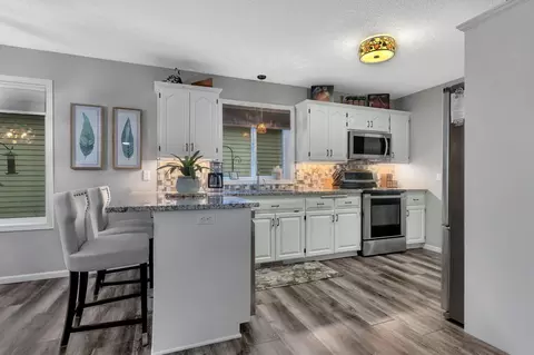 986 Willow View Cir, Waite Park, MN 56387