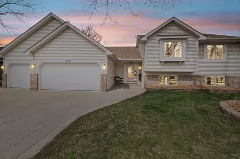 4621 Manor Dr, Eagan, MN 55123 photo 9