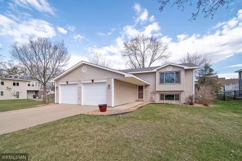 1018 Minnesota St W, Cannon Falls, MN 55009