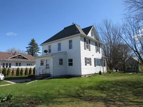 Exterior - 155 2nd Ave SE, Harmony, MN 55939 photo 3 of 9