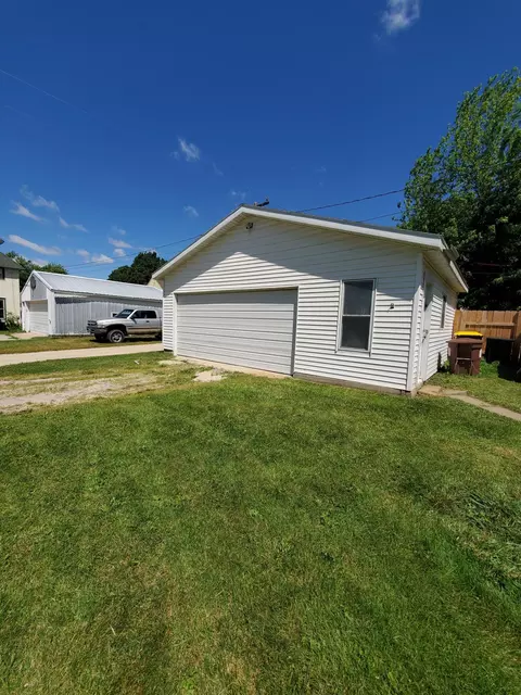Exterior - 155 2nd Ave SE, Harmony, MN 55939 photo 5 of 9