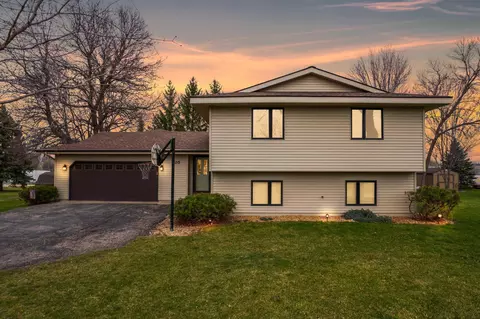 705 Madison St SE, Watertown, MN 55388