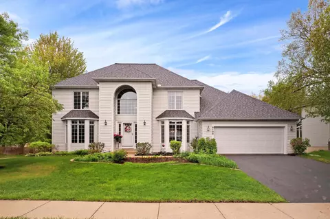 9108 Douglas Dr, Eden Prairie, MN 55347