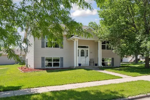 608 Bassford St, Saint Peter, MN 56082