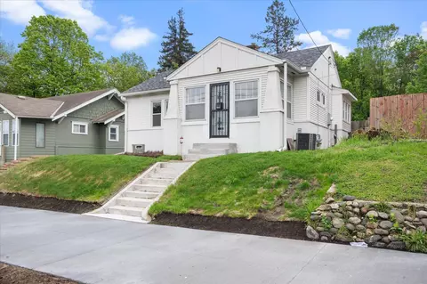 607 Dowling Ave N, Minneapolis, MN 55412