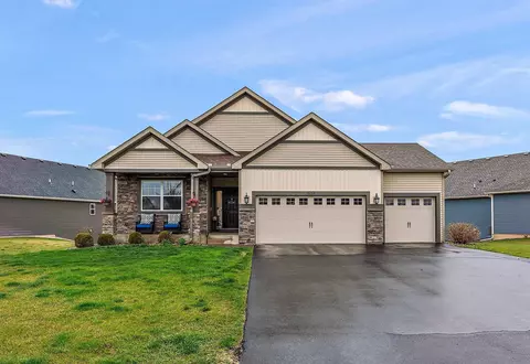 8268 63rd St S, Cottage Grove, MN 55016