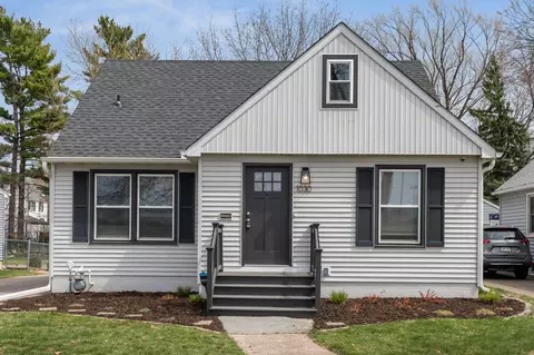 1030 Bidwell St, West Saint Paul, MN 55118