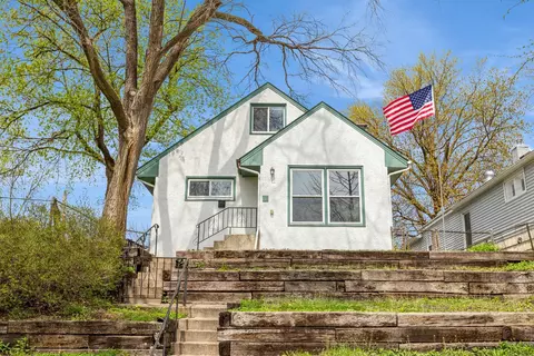 15 Magnolia Ave E, Saint Paul, MN 55117