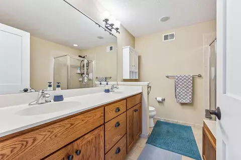 Bath - 3551 Lemieux Cir, Eagan, MN 55122 photo 1 of 5