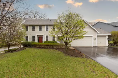 8697 Cottonwood Ln, Eden Prairie, MN 55347
