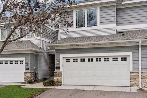 637 Sutherland Dr, Woodbury, MN 55129