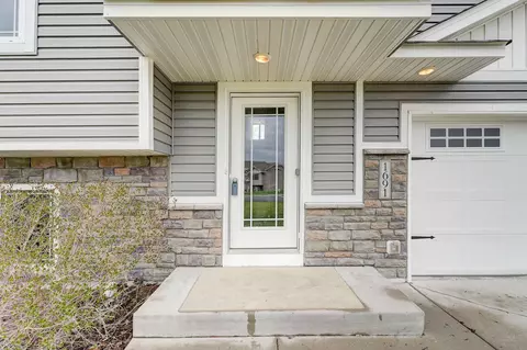1691 Hidden Trl, Mayer, MN 55360 photo 3