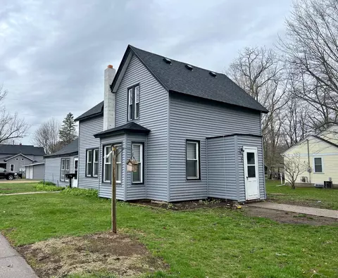 103 N Pearl St, River Falls, WI 54022