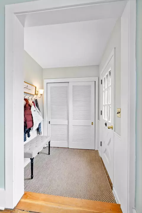 214 Bell St, Excelsior, MN 55331 photo 2