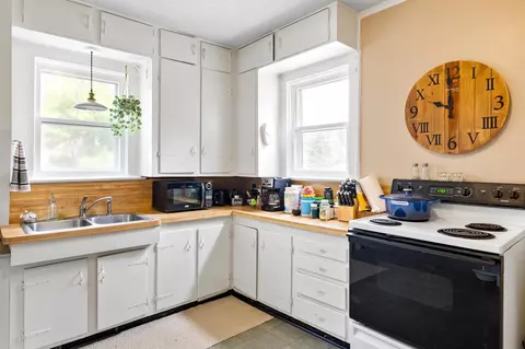 214 Bell St, Excelsior, MN 55331 photo 8