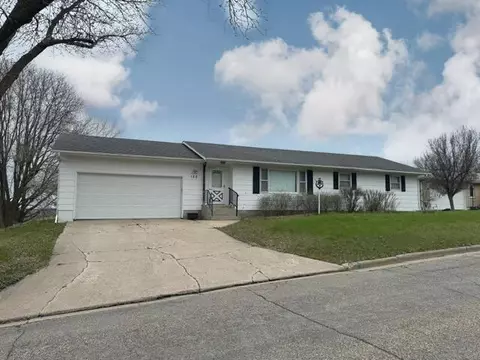130 N Stockman St N, Elmore, MN 56027