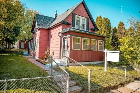 1093 Marion St, Saint Paul, MN 55117