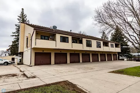 804 10th St S #A6, Fargo, ND 58103
