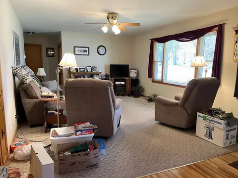 899 Winnie Ave, Windom, MN 56101 photo 3