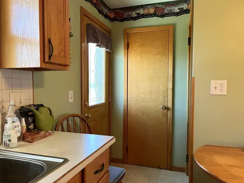 899 Winnie Ave, Windom, MN 56101 photo 11