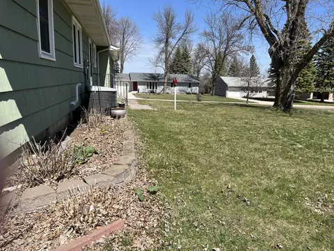 899 Winnie Ave, Windom, MN 56101 photo 31