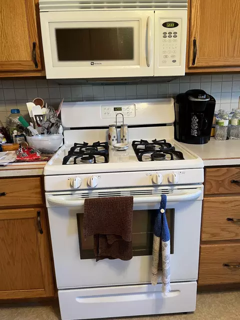 899 Winnie Ave, Windom, MN 56101 photo 9
