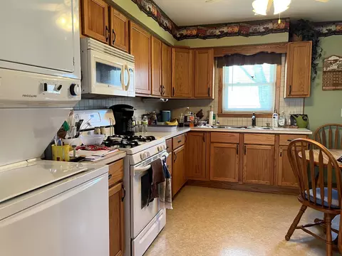 899 Winnie Ave, Windom, MN 56101 photo 8