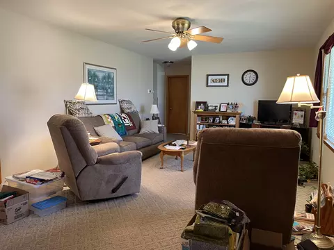 899 Winnie Ave, Windom, MN 56101 photo 4