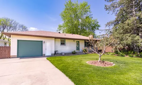 711 19th St W, Hastings, MN 55033
