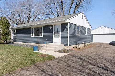 1065 Kenneth St, Eagan, MN 55121