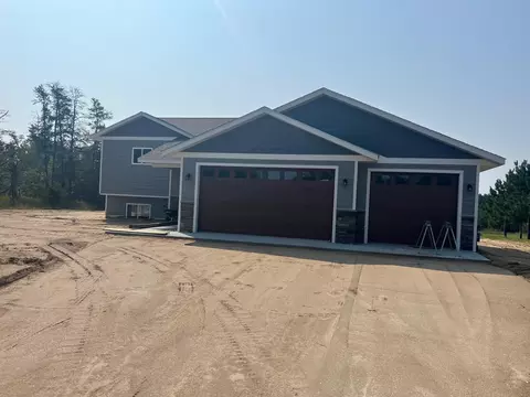1320 Whiting Rd NW #32, Bemidji, MN 56601