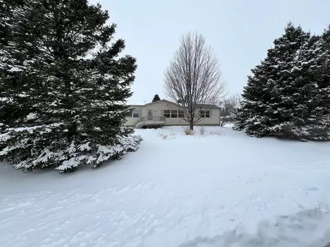 425 4th St NE, Blackduck, MN 56630