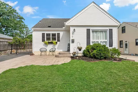7516 North St, Saint Louis Park, MN 55426