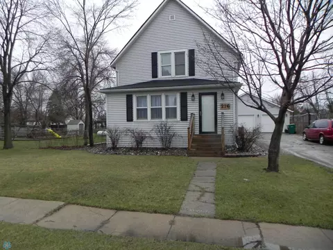 216 Main St, Harwood, ND 58042