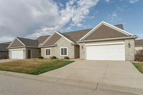 2981 Ivory Rd NE, Rochester, MN 55906