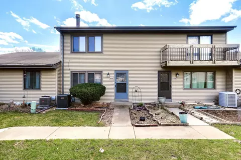 4353 Arden View Ct, Arden Hills, MN 55112