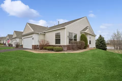 5796 Prairie Ridge Dr, Shoreview, MN 55126
