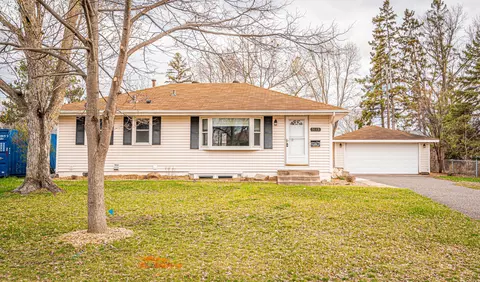 5113 Winchester Ln, Brooklyn Center, MN 55429