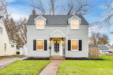 215 6th Ave NE, Faribault, MN 55021