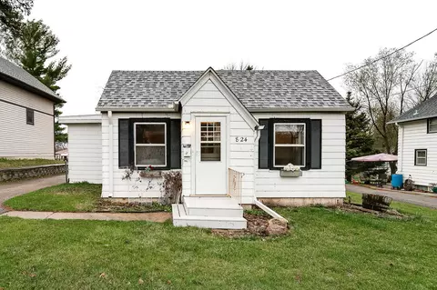 824 9th Ave SW, Faribault, MN 55021
