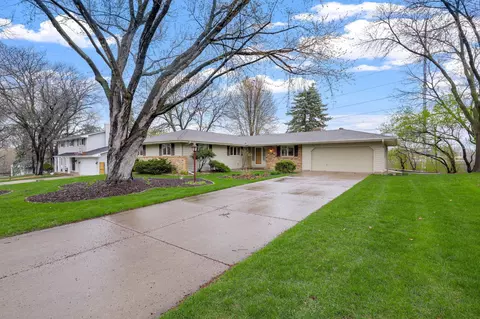 11409 Galtier Dr, Burnsville, MN 55337