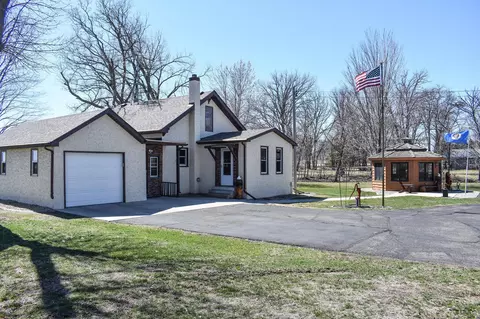 2004 Lake St E, Osakis, MN 56360