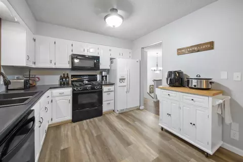 Kitchen - 1424 Mitchell Dr, Faribault, MN 55021 photo 2 of 3