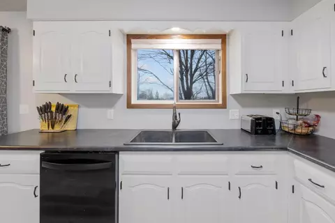 Kitchen - 1424 Mitchell Dr, Faribault, MN 55021 photo 3 of 3