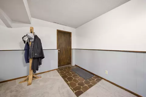 Entry Way - 1424 Mitchell Dr, Faribault, MN 55021 photo 2 of 2