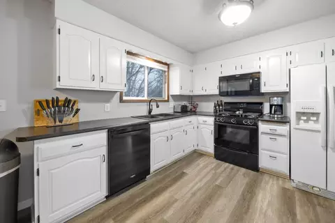 Kitchen - 1424 Mitchell Dr, Faribault, MN 55021 photo 1 of 3