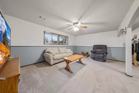 Bedroom - 1424 Mitchell Dr, Faribault, MN 55021 photo 4 of 6