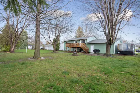 Exterior - 1424 Mitchell Dr, Faribault, MN 55021 photo 7 of 9