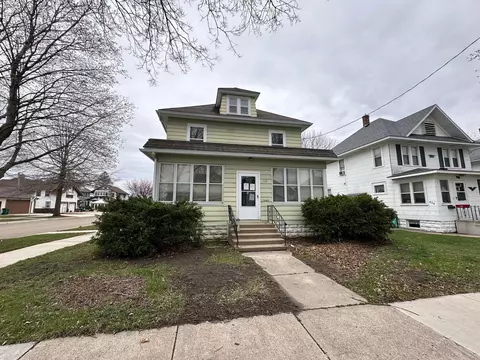 910 5th St NW, Austin, MN 55912